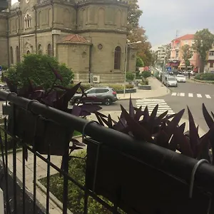 мони Apartment